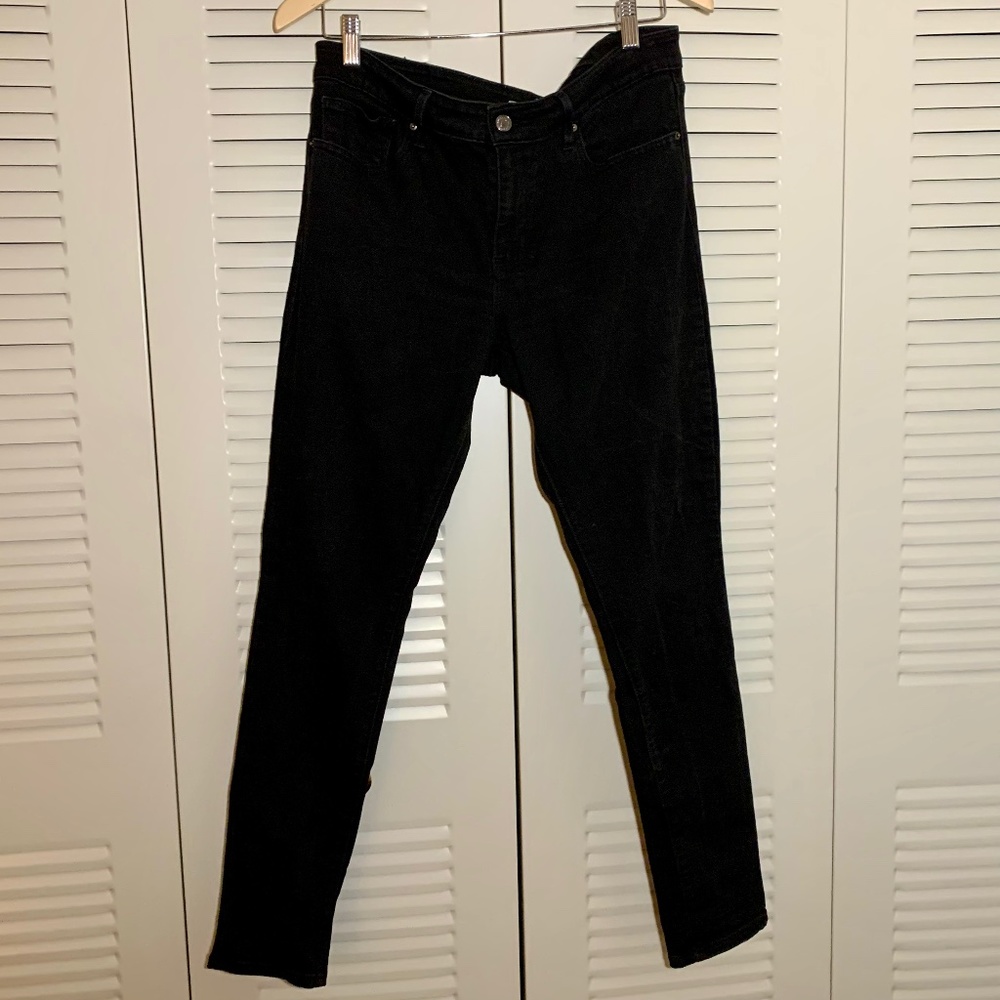 Levi's 711 Black Skinny Jeans